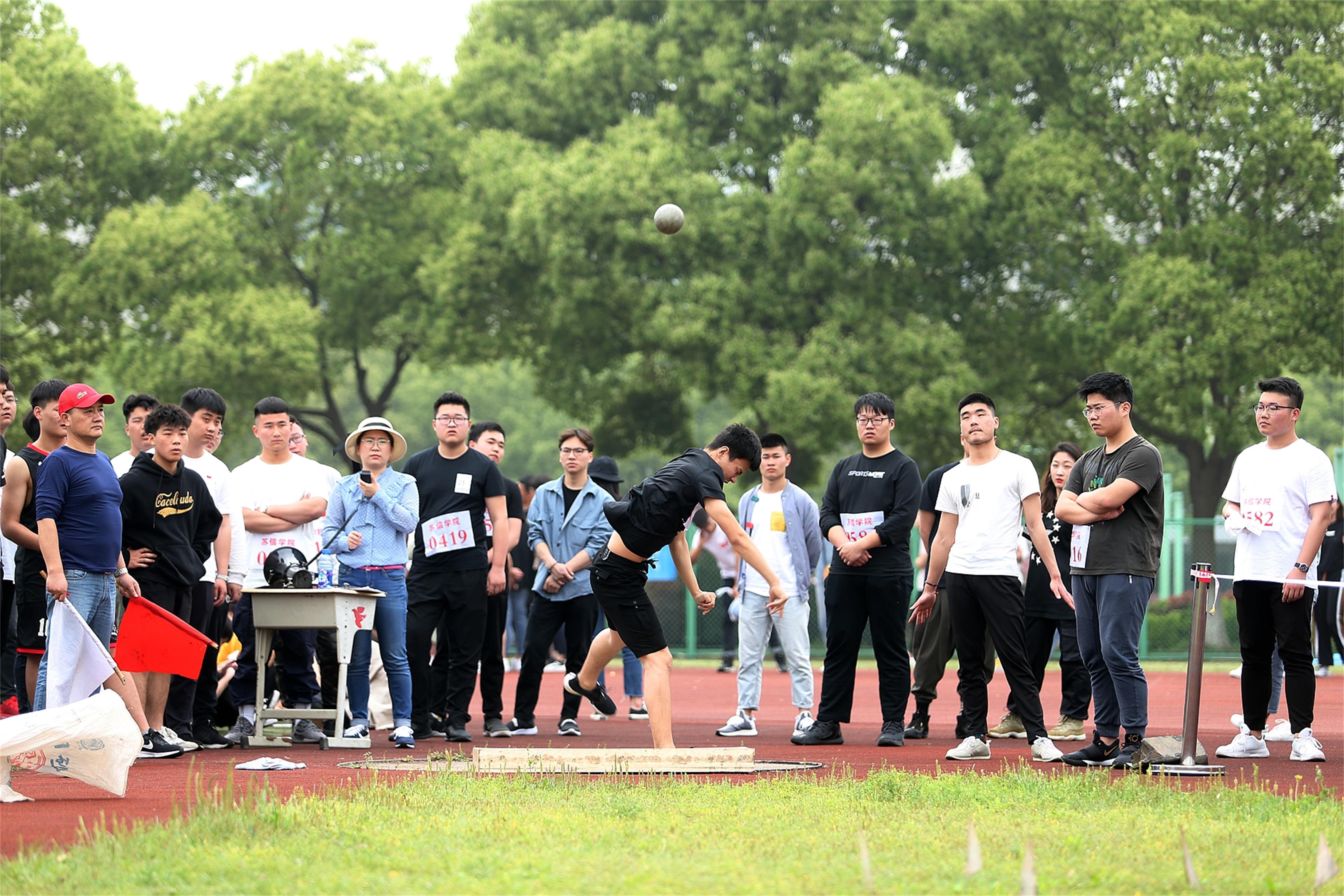 邹老师图片一.jpg