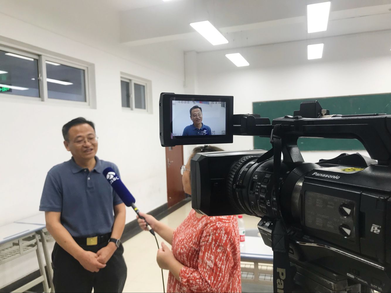 徐兵采访.jpg